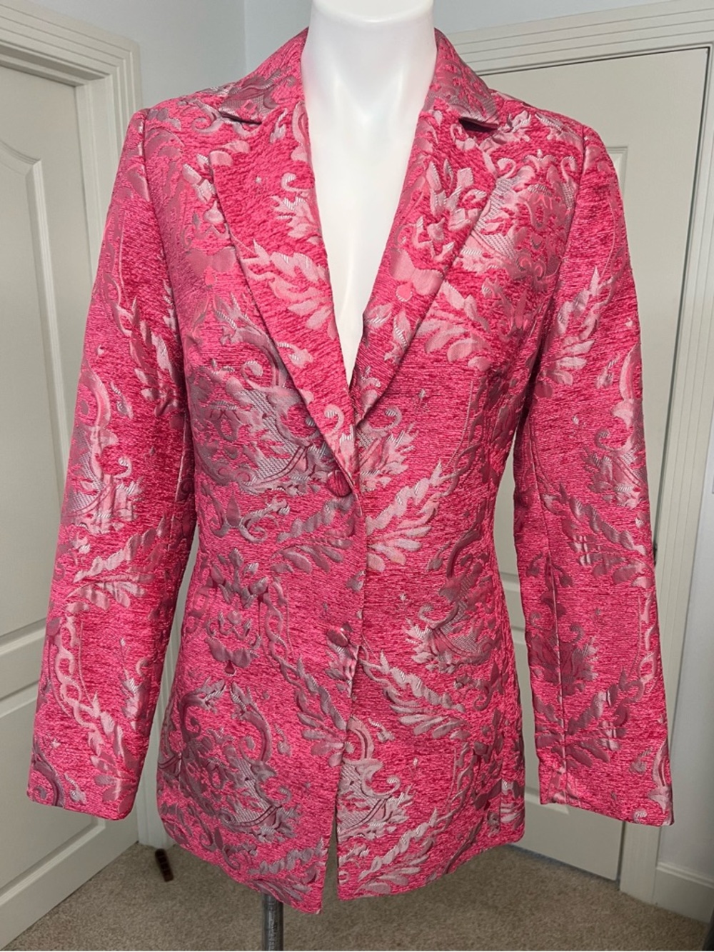 VENUS Pink Brocade Blazer with Silver Jacquard